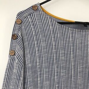 W5 Top Size Large with Button Detail on Shoulders